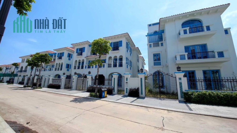 Chính chủ cần chuyển nhượng gấp căn biệt thự tứ lập Sun Feria 188m2, giá 22,5 tỷ sổ đỏ