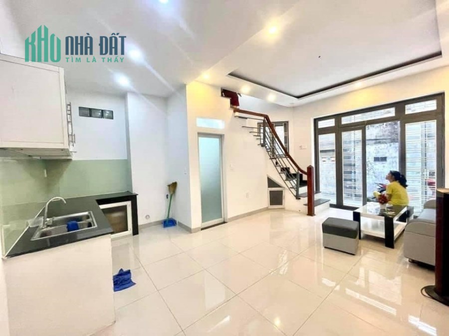 KẸT VỐN KINH DOANH GẤP GIẢM CHÀO 500TR - CMT8 QUẬN 10 
NHÀ QUẬN 10 BÁN GIÁ QUẬN BÌNH TÂN .
