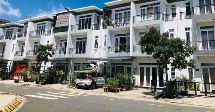 Bán nhà Thô PHÚC AN CITY Giai Đoạn 1 . Trệt + 2 lầu nhà đẹp như hình, giá 2.tỷ xíu