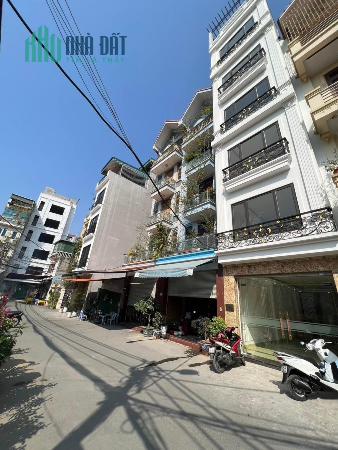 Tòa nhà văn phòng TRUNG KÍNH-CẦU GIẤY-64mx7 tầng-2 THOÁNG-Thang máy-oto tránh-kinh doanh đỉnh-nhà