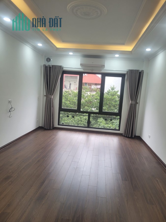 Phố Khương Đình Thanh Xuân Nhà đẹp ở ngay Tặng toàn bộ nội thất 35m 5Tầng MT 3,8m nhỉnh 4 tỷ.