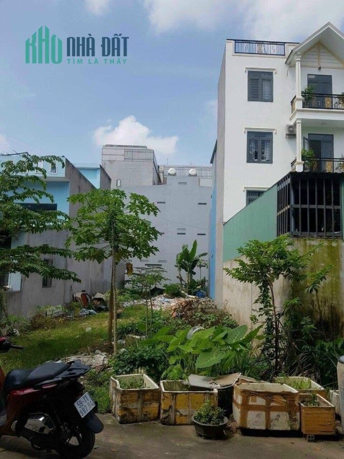 chính chủ bán đât ngay ngẫ tư vườn lài
q12 tp hcm dt 4x26 giá 3ty250 tr
đườn xe 7 chổ