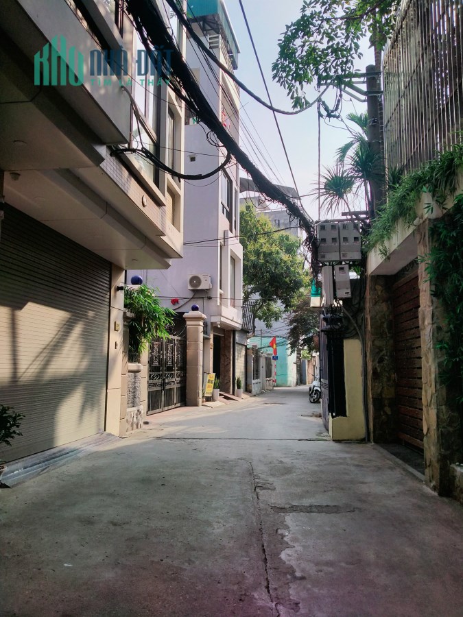 BÁN NHÀ ĐẸP PHỐ NGỌC LÂM -LÔ GÓC*FULL NỘI THẤT 50M2*MT5*GIÁ CHỈ 6TỶ.