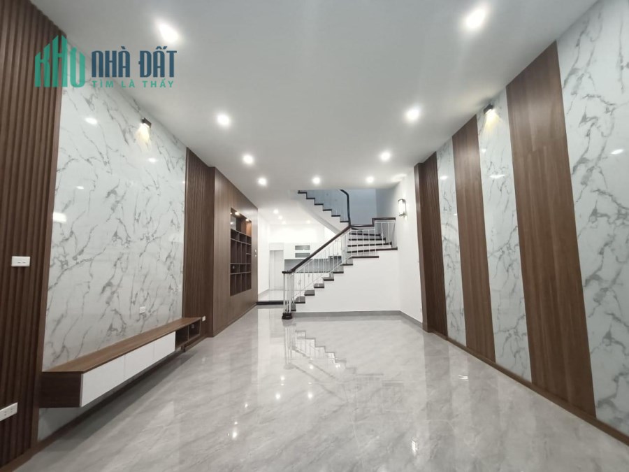 SIÊU PHẨM HỒ TÙNG MẬU NAM TỪ LIÊM, PHÂN LÔ Ô TÔ TRÁNH, GARA Ô TÔ, KINH DOANH, THOÁNG SÁNG.
 Diện