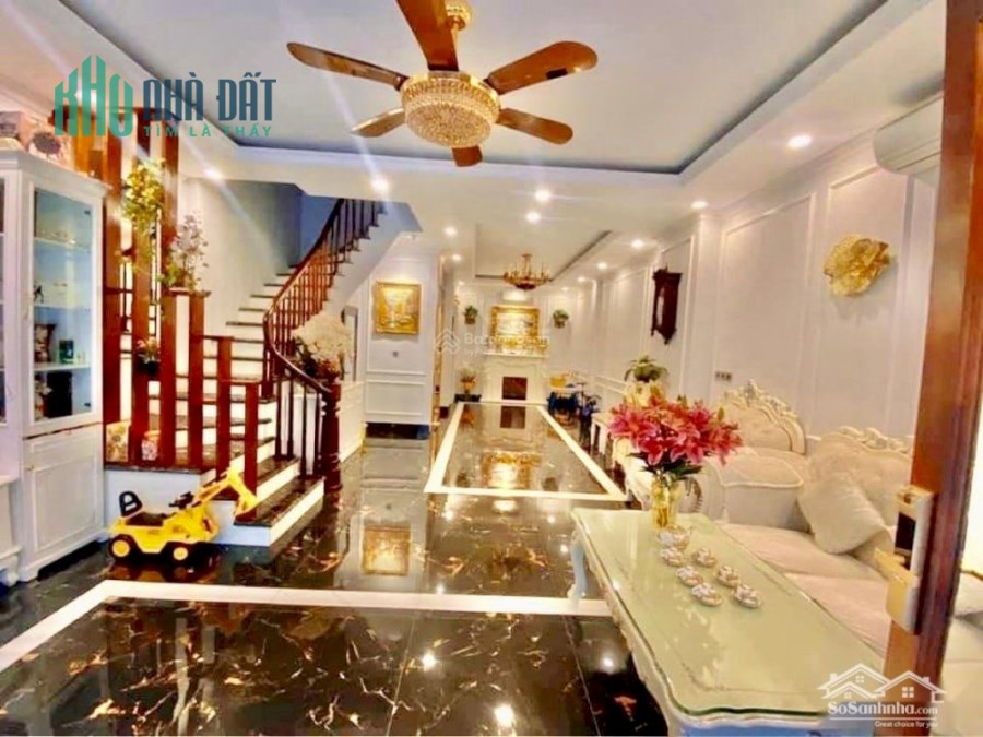 Chính chủ có Mặt phố Hai Bà Trưng giá 21.5 tỷ, 40m2, kinh doanh đắc địa