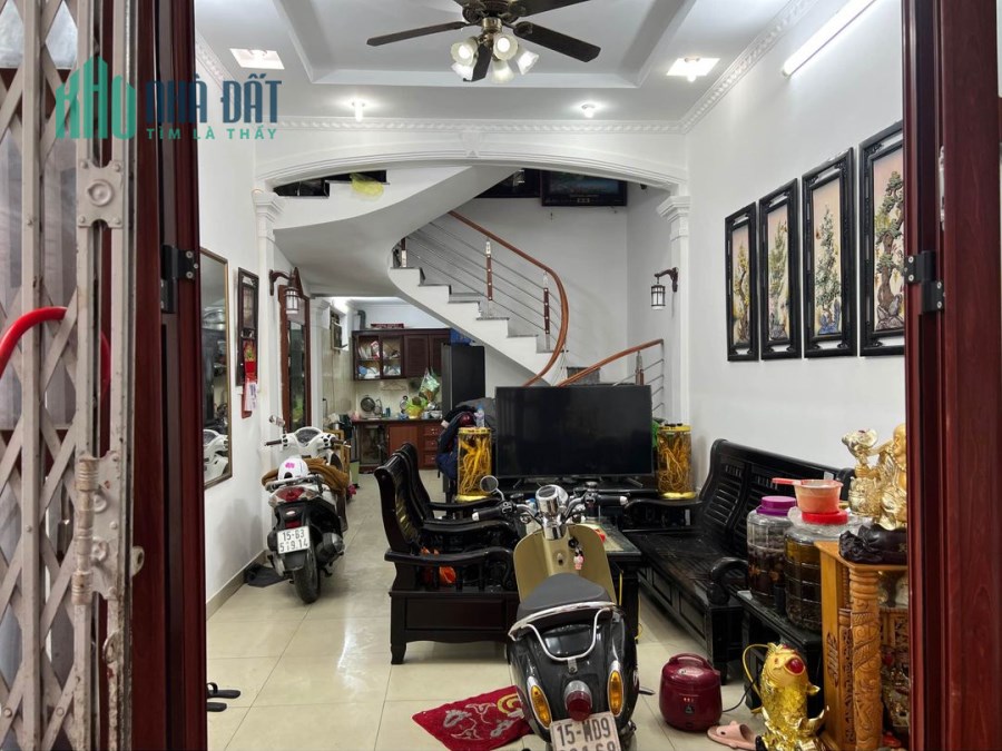 CHÍNH CHỦ CẦN BÁN NHANH CĂN NHÀ TẠI LẠCH TRAY