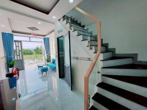 Cần Tiền Trả Ngân Hàng Cần Bán Nhà Như Hình Ngay Ngã Ba Mỹ Hạnh