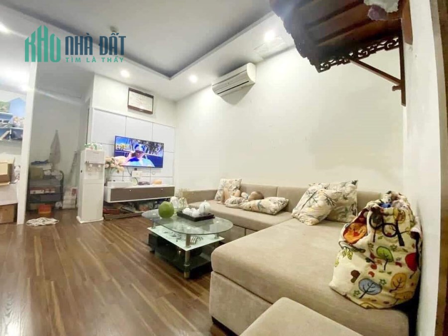 Cho thuê Nguyên căn gần phố Huế Hai Bà Trưng 55m2 x 5 tầng MT 5m giá 75 triệu