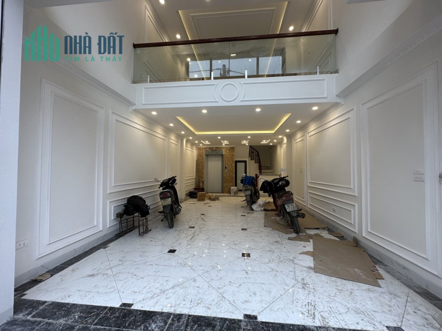 Bán gấp nhà phố Bát Khối, ô tô, 55 m2, 6T, TM, MT 4,8 m, chỉ 9 tỷ.
