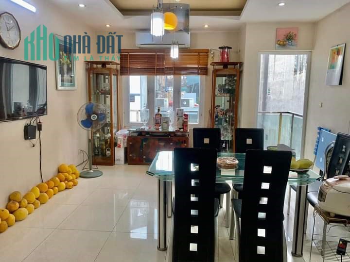 Nhà đường Hàm Tử Quan lô góc, mặt phố, dinh doanh đỉnh, tiện ích đầy đủ