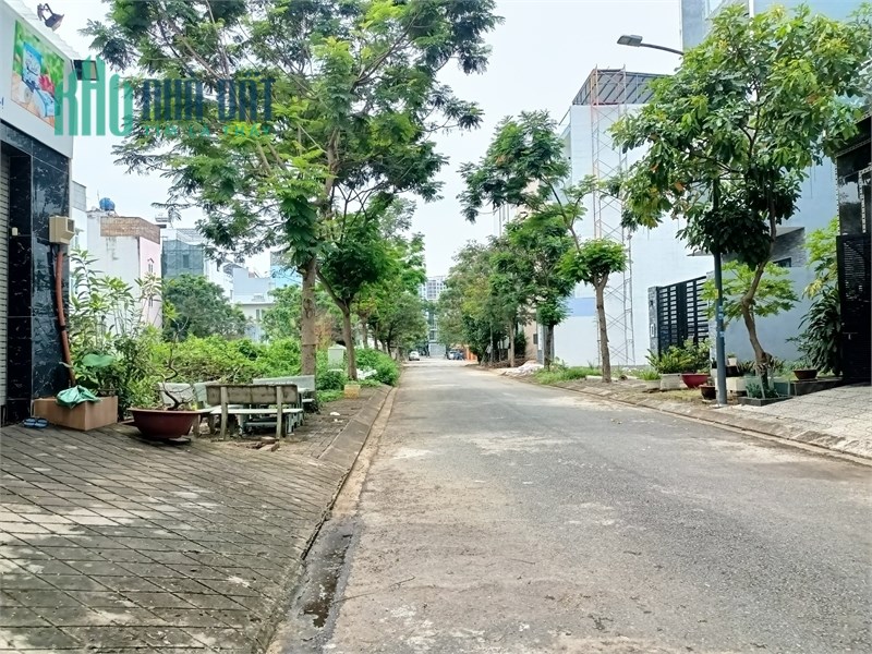 Bán Gấp Lô Đất Nền Sổ Đỏ KDC Phong Phú 4, Cách Khu Thương Mại Chỉ 500m, Giá Chỉ 5 tỷ 800 triệu