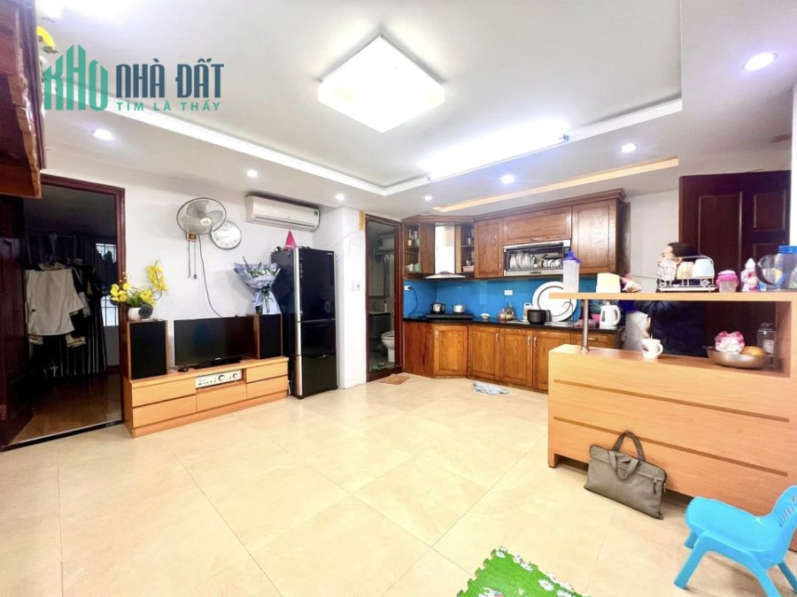 💥 Chỉ 2.45 Tỷ - Tập thể 30B Đoàn Thi Điểm, Đống Đa, 72m2 Ô tô đỗ quanh, SĐCC 💥