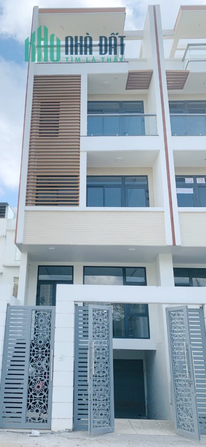 Nhà thuê nguyên căn mặt tiền đường Phạm Hùng nối dài xã Bình Hưng, Bình Chánh