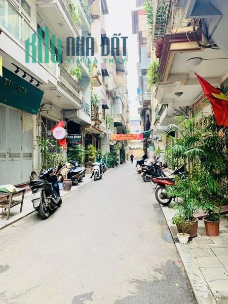 BÁN NHÀ KHU PHÂN LÔ CÁN BỘ CẤP CAO BỘ QUỐC PHÒNG PHỐ LÝ NAM ĐẾ, QUẬN HOÀN KIẾM. Ô TÔ ĐỖ CỬA. Ở HOẶC