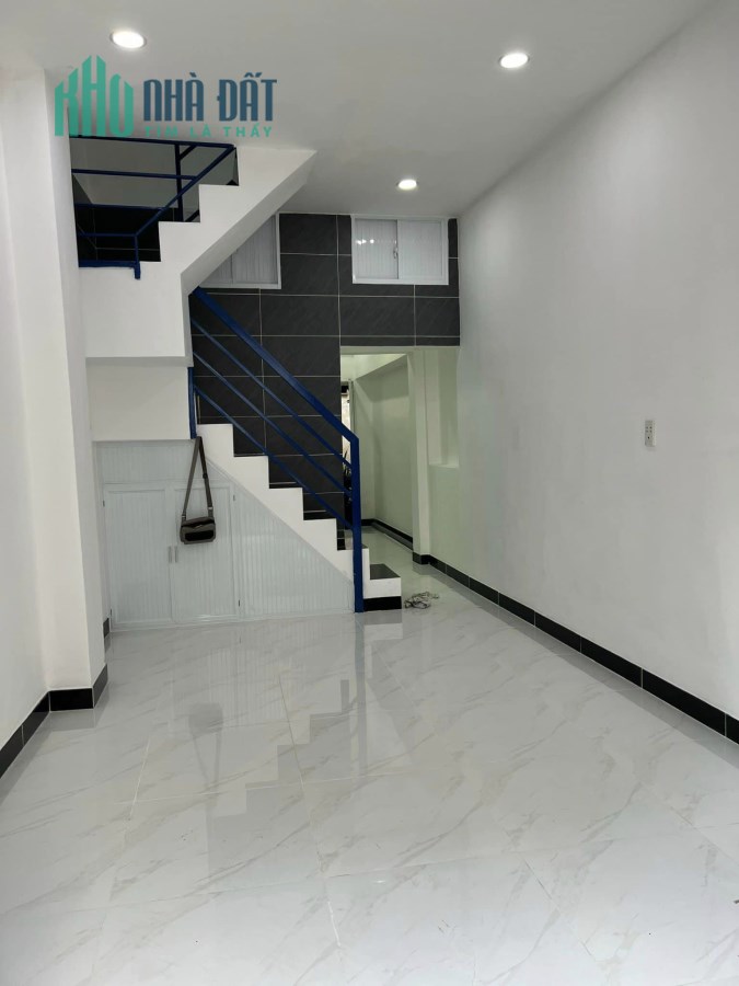 Nhỉnh 3 tỷ có nhà mới 2 tầng 33m2 2PN Hồ Hảo Hớn Quận 1