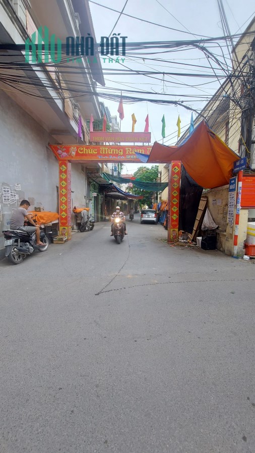 Bán đất La Phù ngõ thông ô tô tránh, tặng nhà C4 dân xây, KD, 74m2, MT 5m giá chỉ 4,6 tỷ