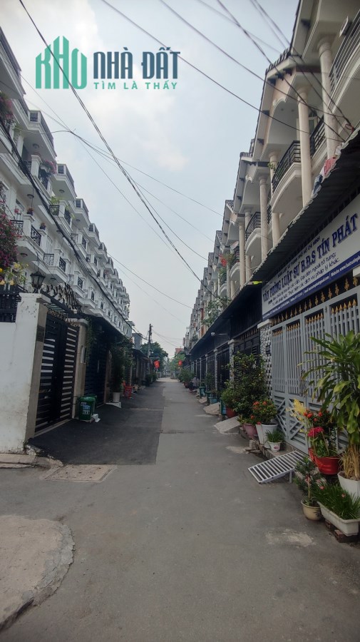 Nhà 3 tầng 51 m2 - hẻm Ô Tô - Thạnh Xuân Q12 - 4 tỷ4
