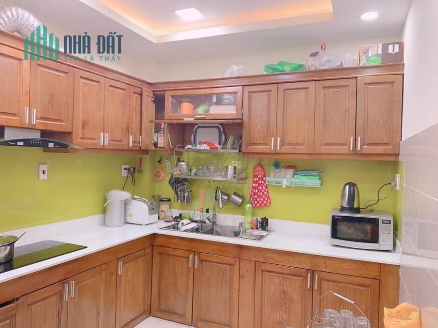 Bán nhà căn hộ cao cấp Ngang 4x10m 6 tấm giảm 500 triệu Nguyễn Tất Thành Q4