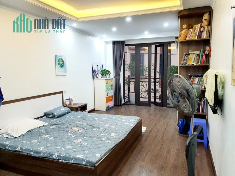 Nhà siêu đẹp ngõ 80 Nhân Hoà: Diện tích 46m2, xây 6 tầng, giá bán 6,5 tỷ.