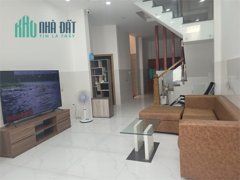Bán Nhà Phú Thọ Hòa Tân Phú Ngay Chợ Vải- 56m2- 3 Tầng- Nhỉnh 4 Tỷ