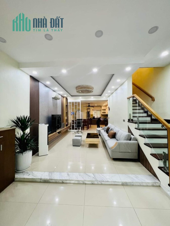 Biệt Thự LK Xuân Phương, Vỉa Hè, Kinh Doanh, DT 130m2, Giá chỉ 12,5 tỷ. Lh: 0979400492.