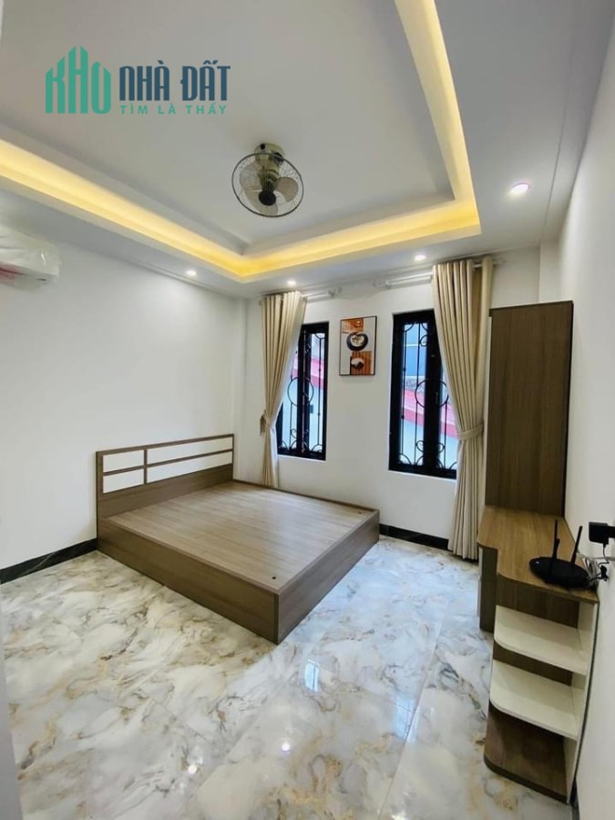 BÁN NHÀ 5 TẦNG LẠC LONG QUÂN Ô TÔ TRÁNH 2 MẶT THOÁNG TRƯỚC SAU  32M NHỈNH 5 TỶ