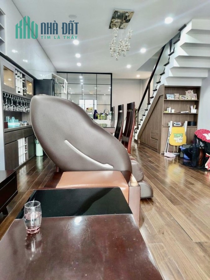 Bán nhà phố 19/5, Hà Đông, 50m2, 5 tầng, 4PN, mới đẹp sát ô tô giá chỉ 5 tỷ