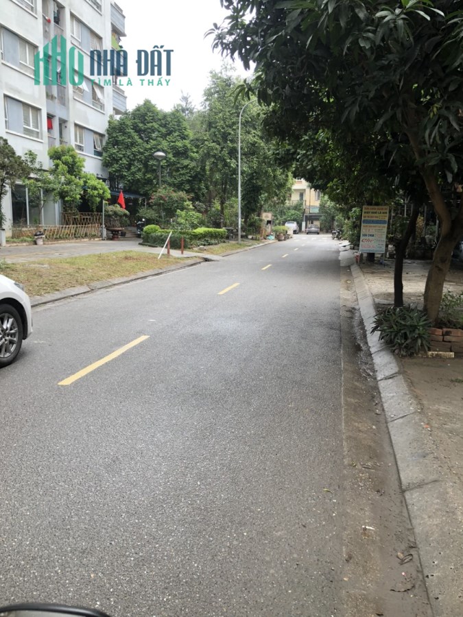 Bán đất Đại Mỗ, DT 40m2, 3 mặt thoáng, OTO đỗ cửa, giá chỉ 3,2 tỷ