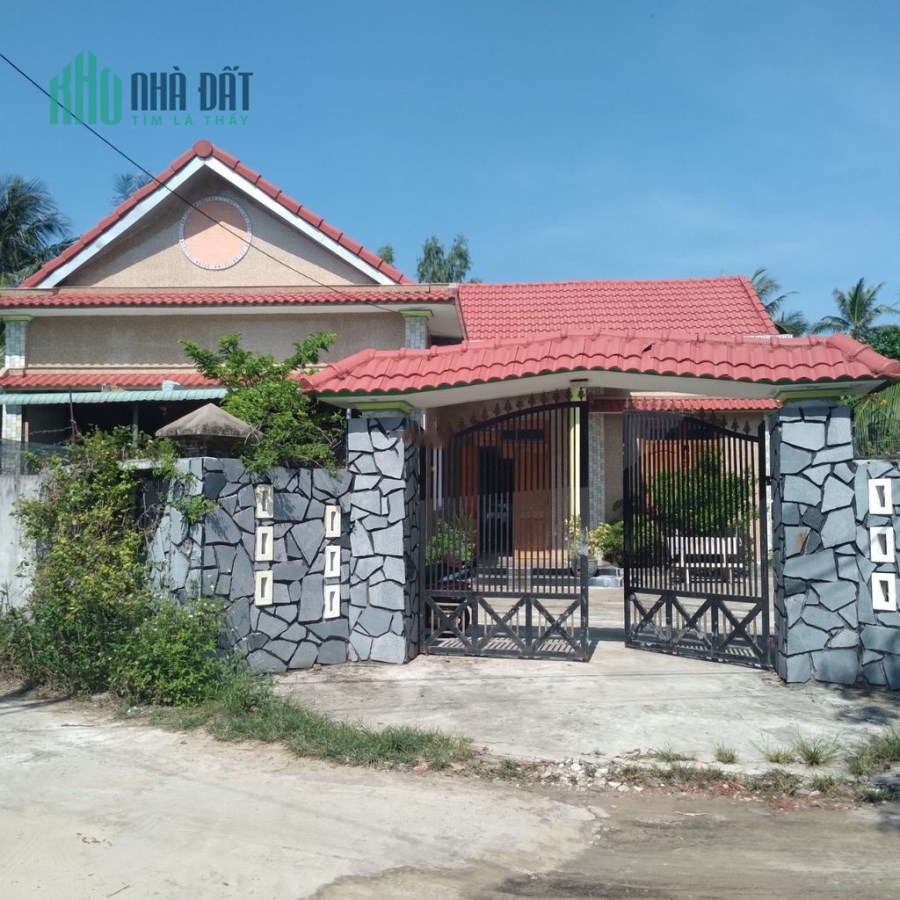 CHÍNH CHỦ BÁN NHÀ BIỆT THỰ MÁI THÁI GIÁ TỐT THÔN PHÚ QUÝ