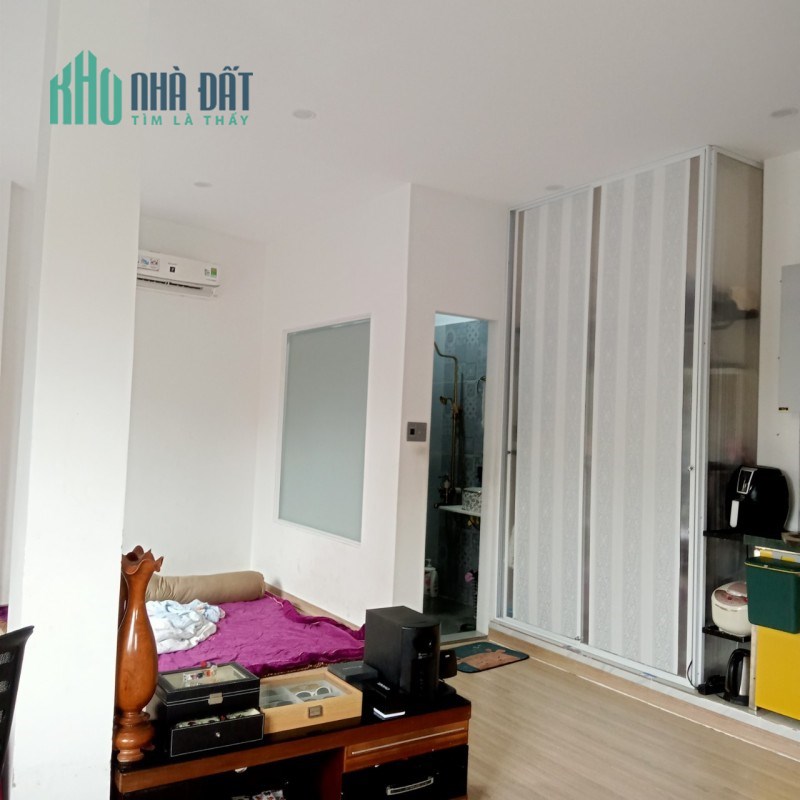 Nhà 2 mặt tiền KD Nguyễn Phước Thái, 3 tầng, đẹp 3.x tỷ