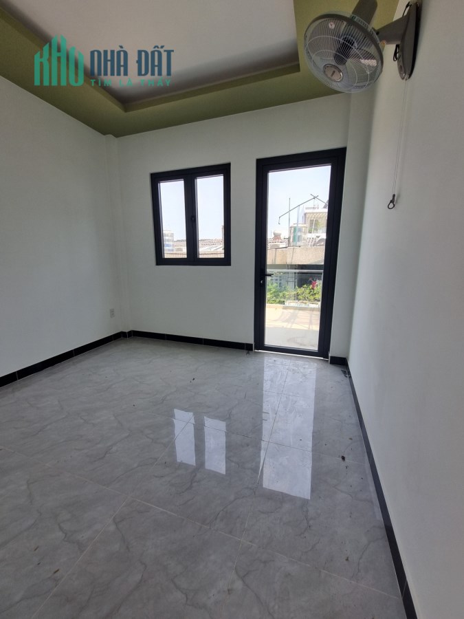 Bán nhà Lê Hồng Phong Quận 10 khu phố ăn vặt 30m2 6tỷ4