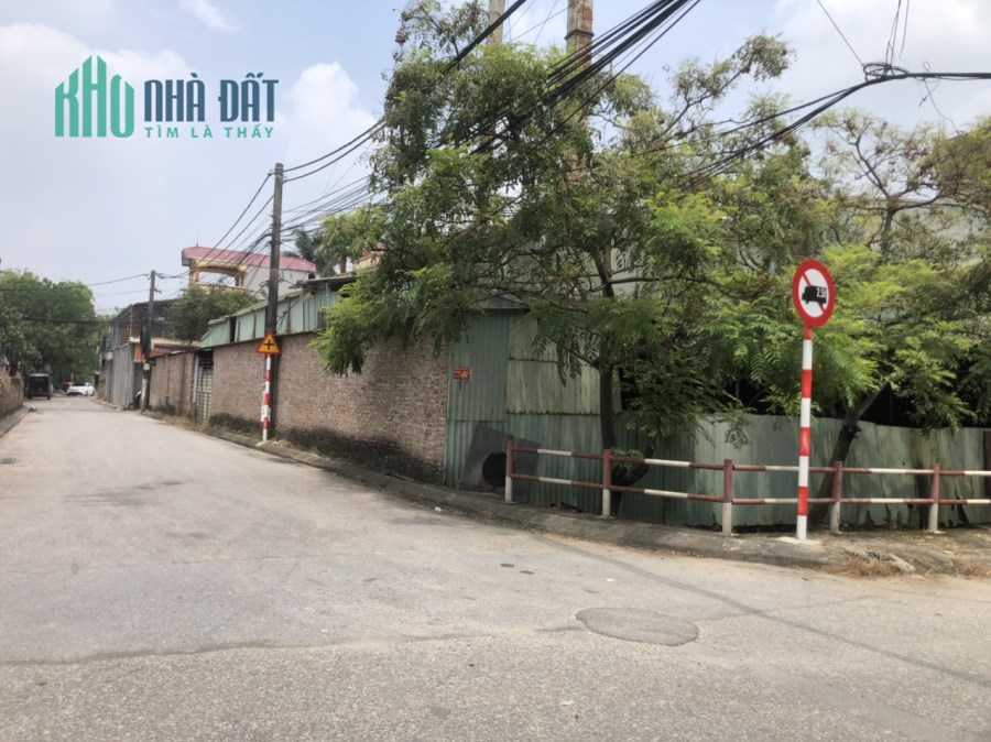 Bán gấp đất Bát Khối, lô góc 3 thoáng, 1001 m2, MT 40m, chỉ hơn 50 tỷ.