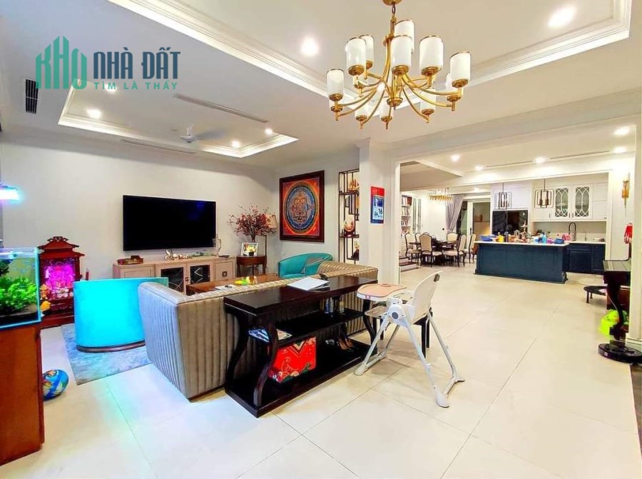 Tôi bán biệt thự BT5 BT6 KĐT Văn Quán gần hồ Văn Quán 222m2 chỉ 34.89 tỷ. LH 0989.62.6116