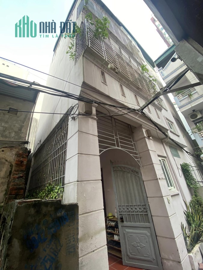 Bán nhà Ngọc Lâm, Long Biên, 60m2 x 4 tầng, gần phố, 3 thoáng. LH 0913182011
