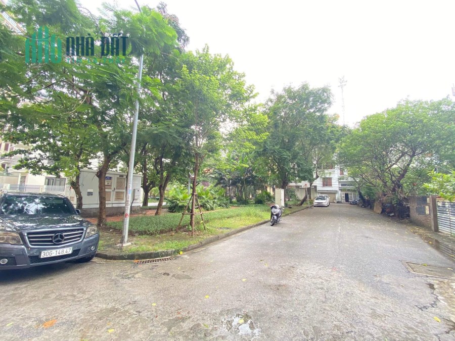 ĐẤT VÀNG BIỆT THỰ VƯỜN ĐÀO TÂY HỒ - KHU VỰC VVIP - KHÁCH HÀNG SĂN ĐÓN CHƯA BAO GIỜ CÓ DẤU HIỆU HẠ