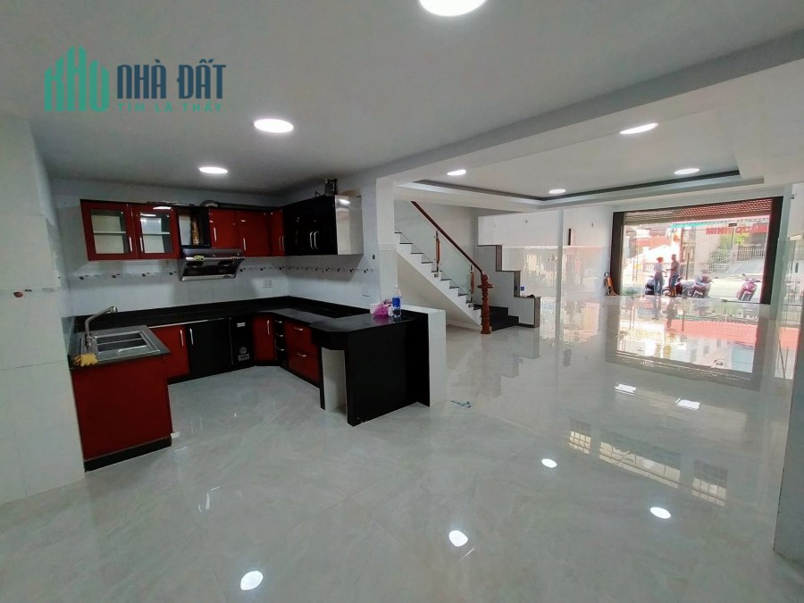 BÁN MẶT TIỀN SƠN KỲ- NGAY TRUNG TÂM TÂN PHÚ GẦN TRƯỜNG HỌC NHÂN VĂN - ĐH CÔNG NGHIỆP THỰC PHẨM -