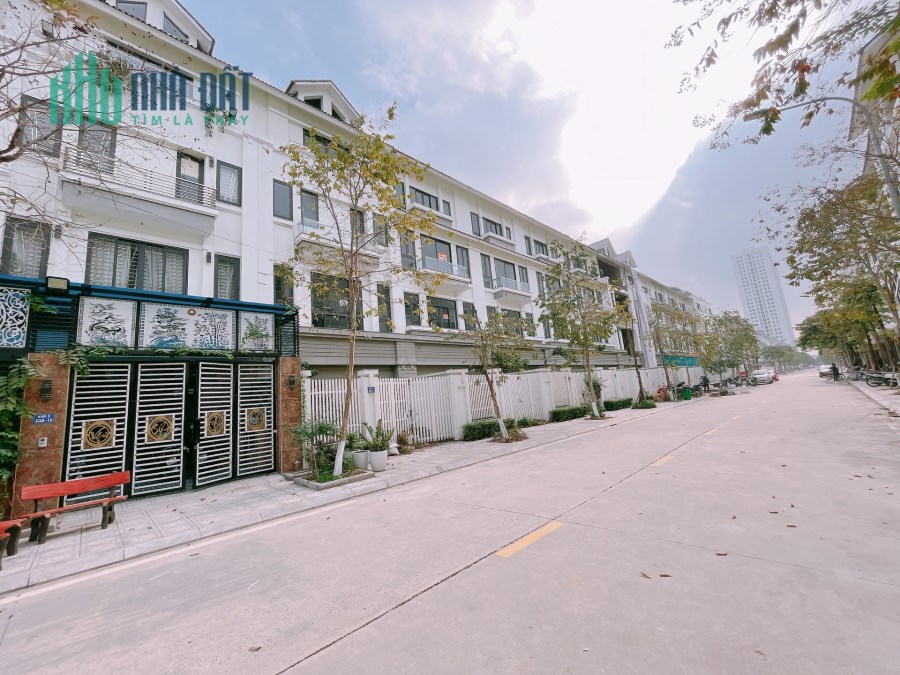 NHÀ VƯỜN KHU A,C,D HOÀN THIỆN SIÊU ĐẸP CẦN CHO THUÊ GIÁ 20TR/THÁNG. LH: 0975159666