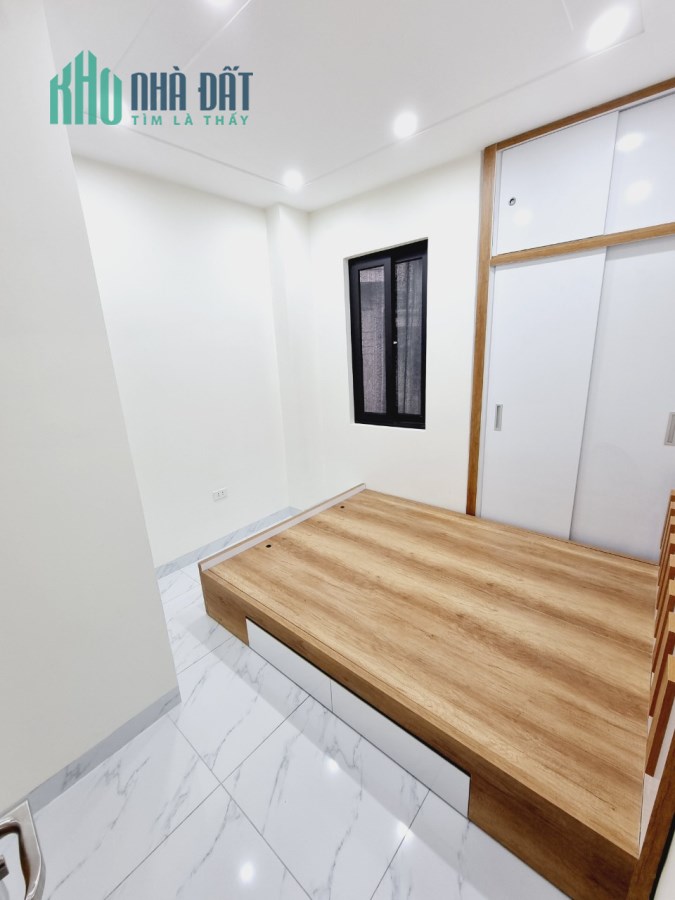 căn hộ 51m2 2n1k Cầu Giấy- Láng, đủ đồ ở ngay. sổ hồng