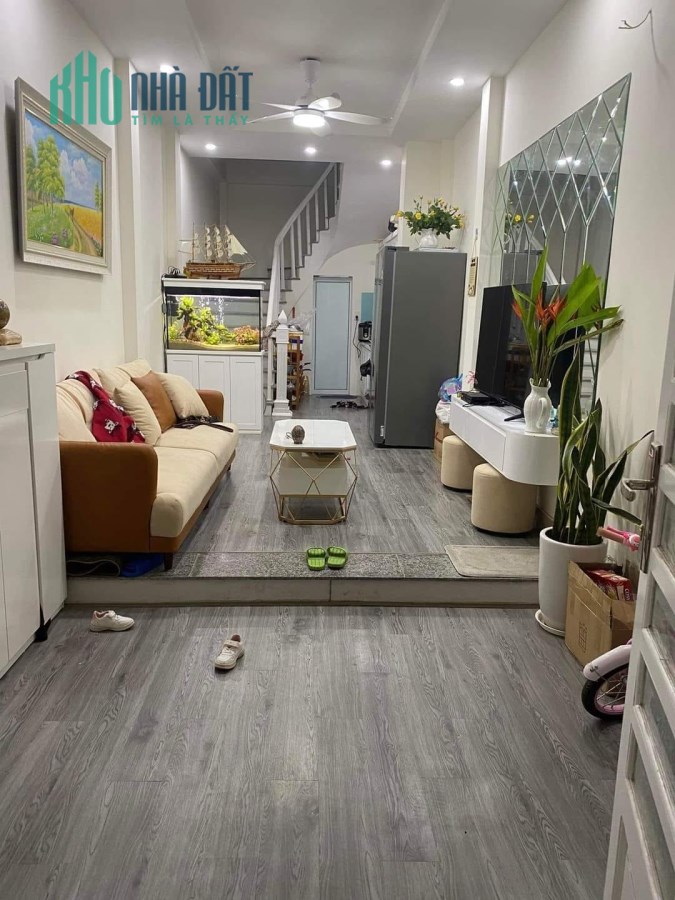 BÁN NHÀ HOÀNG HOA THÁM - TÂY HỒ. DT 33M2. 4 TẦNG. GIÁ 3,9 TỶ