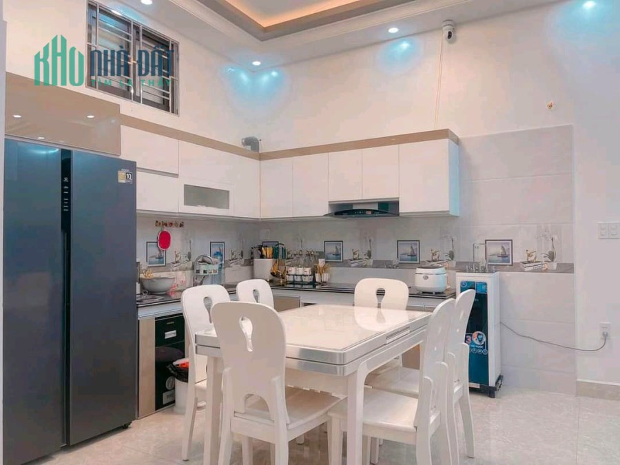 Bán nhà đẹp ngay đường Lê Hồng Phong 45m x 4 tầng GIÁ 4.4 tỉ ô.tô đỗ cửa cả ngày