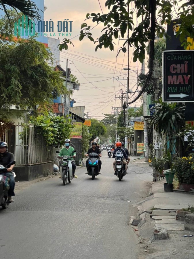 Bán nhà mặt tiền đường số 8, bhh, hẻm nhựa 8m, 100m2, 3 tầng chỉ 11 tỷ