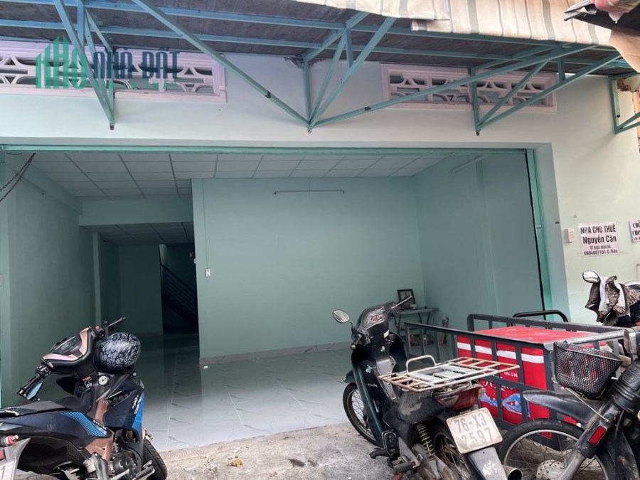 CHO THUÊ NHÀ NGUYÊN CĂN 1TRỆT 1LẦU GIÁ RẺ MT TRUNG TÂM CHỢ SẦM UẤT NHẤT TÂN PHÚ