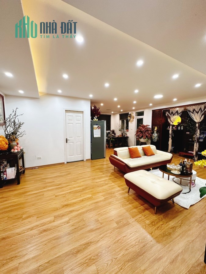BÁN GẤP CHUNG CƯ CAO CẤP NGUYỄN ĐỨC CẢNH, HOÀNG MAI,130m2, 4 PHÒNG NGỦ, 3 BAN CÔNG, Ô tô, FULL NỘI