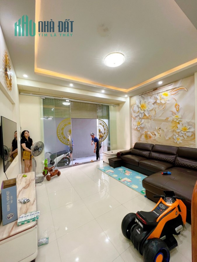 Bán nhà ngõ 279 Đà Nẵng 48m x 3 tầng 3 ngủ  lô góc GIÁ 2.5 tỉ