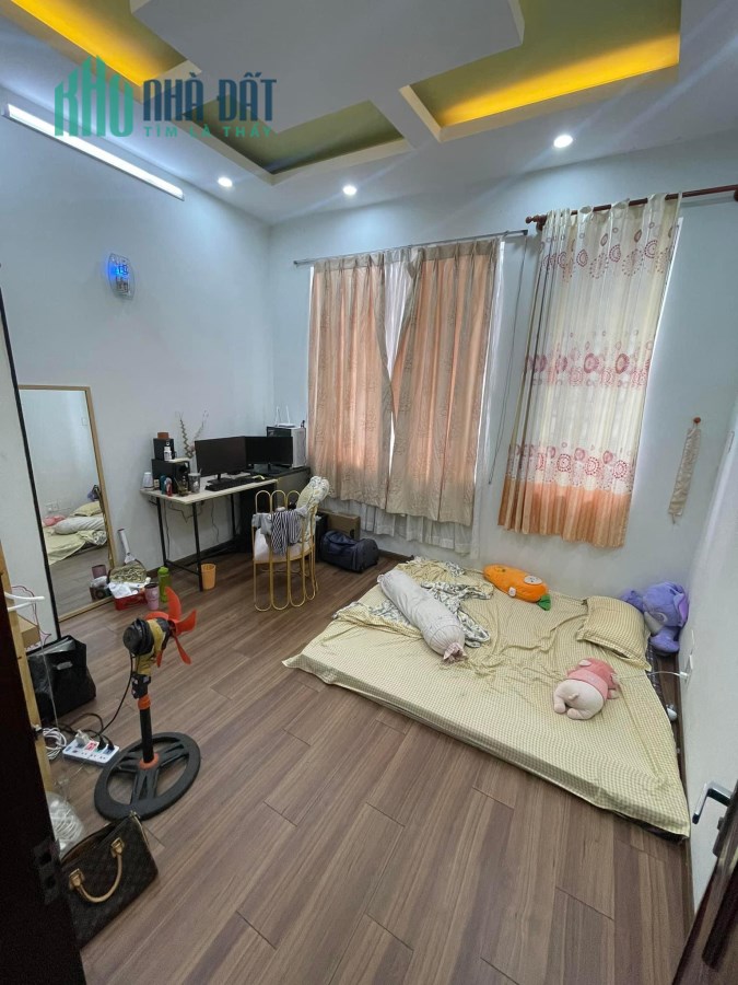 giá cực tốt, không có căn thứ 2, ô tô đổ cửa, 4 tầng, 5x12m, giá 5.x tỷ Nguyễn Thị Thập