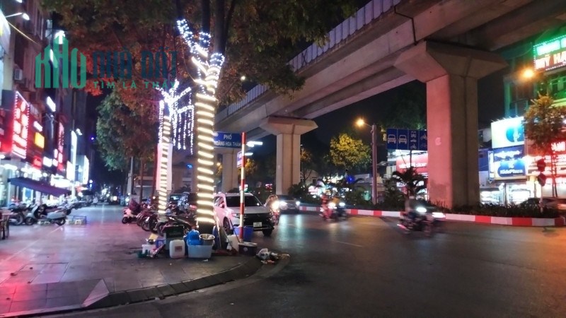 Mặt phố Hoàng Hoa Thám, Hà Đông, 77m2x4T, mt5m, kinh doanh tuyệt đẹp, vừa tiền