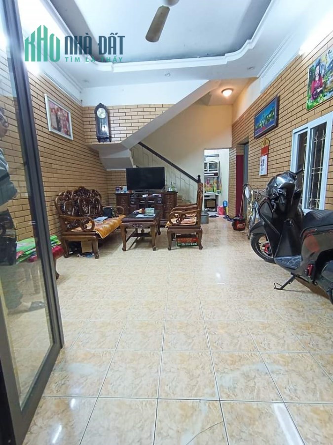 BÁN NHÀ LÊ DUẨN, ĐỐNG ĐA. GẦN 2 CÔNG VIÊN, VỊ TRÍ ĐẸP,  Ở SƯỚNG. DT38M2. Chỉ 3.4 tỷ.