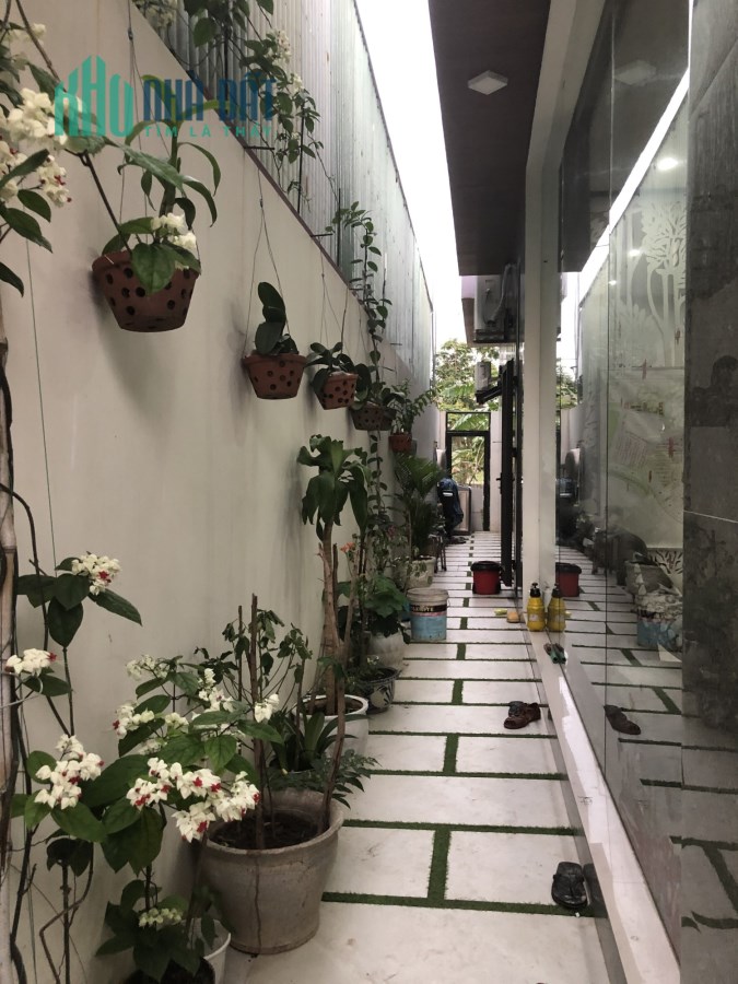 Bán toà căn hộ mặt tiền đường Đa Phước 8, Ngũ Hành Sơn, 4 tầng, 193 m2, Ô tô đỗ, gần biển Mỹ Khê.