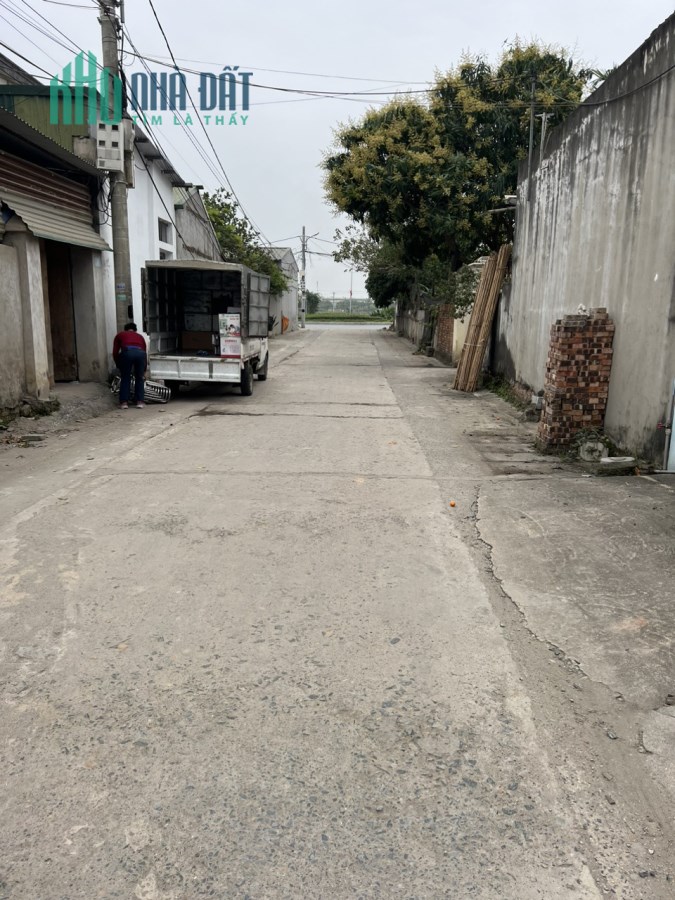 chính chủ nhờ bán lô đất siêu siêu đẹp ngay đường lê hữu tựu đường 3 oto tránh giá 4xtr/m2