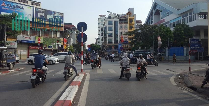 Mặt Phố Bạch Mai kinh doanh đỉnh 135m 4 tầng 2 thoáng chỉ 34 tỷ